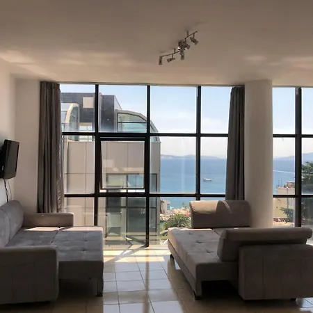 Bruna Bruna Sarandë